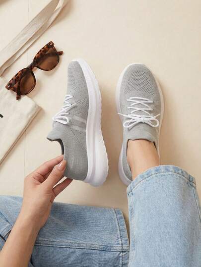 Zapatilla destalonada, zapatilla tacón bajo, zapatilla puntal, zapatilla con hebilla, zapato elegante mujer, calzado femenino de vestir, zapatilla cómoda