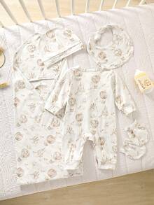 SHEIN 新生兒卡通印花長袖連身衣 5 件禮盒套裝，含白色帽子、手套、被單與圍兜，舒適面料，適合假期夏季 - 棕色 - 查看 2