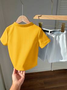 SHEIN 2pcs Baby Boy Summer Casual Red Collar Polo Shirt And White Striped Shorts Set, Suitable For Birthday Party, Rave, Evening Party, Performance, Wedding, Baby Shower And 1st Birthday Celebration - Yellow - View 2