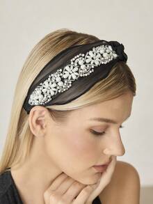 MOTF PREMIUM 珍珠花朵水晶串珠蝴蝶结发箍 - 彩色 - 查看 1