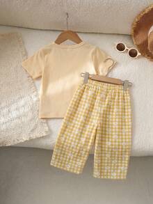 SHEIN Playful Pals Baby Girl 3D Floral Decor Short Sleeve T-Shirt And Plaid Pants Casual Outfit - Yellow - View 2