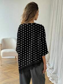 SHEIN LUNE 女士休闲纯色不对称下摆蕾丝拼接T恤，百搭日常穿着，春夏休闲上衣，适合度假、夏季、春季、春假及各种场合，包括沙滩装、休闲衬衫、外套和夏季上衣。 - 彩色 - 查看 5