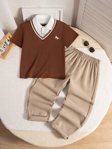 SHEIN Streecool Kids 2件套绅士风二合一Polo衫和休闲长裤，适合青少年男孩 - 棕色 - 查看 1