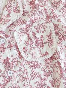 SHEIN Conjunto de pijama casual y cómodo de 2 piezas para niñas preadolescentes con pantalones y blusa de manga corta con cuello de volantes, estampado de conejos y flores en color rosa pastel - Burdeos - Ver 3
