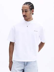 SUMWON Maglietta girocollo a maniche corte con vestibilità regular da uomo, con stampa a scritto a mano sul retro, casual, adatta per l'uso quotidiano estivo - Bianco - Visualizzare 2