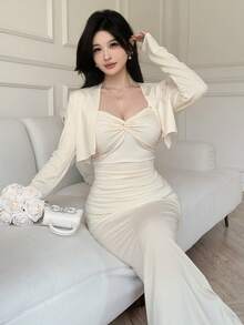 Feyla Bộ 2 món: Áo hai dây thắt eo xếp ly và áo khoác cardigan dài tay, kiểu dáng ôm sát gợi cảm, thích hợp mặc khi trời lạnh. - Màu vàng ngỗng - Xem 3