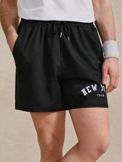 Courvante 男士字母图案抽绳腰带短裤 Tenniscore 运动短裤