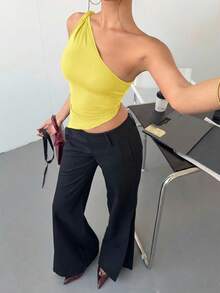 Siren Gaze Áo kiểu lệch vai xoắn nhẹ nhàng, thanh lịch dành cho nữ nhân dịp Lễ Tình nhân - Màu vàng - Xem 4