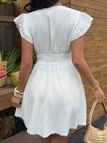 Sunnyshic 女士白色夏季短袖深V领性感高弹收腰撞色蕾丝设计优雅甜美浪漫沙滩度假迷你连衣裙 - 白色 - 查看 2