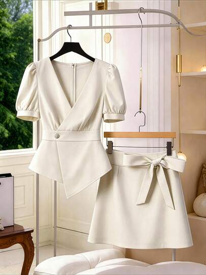 Franclia 女士休闲优雅时尚泡泡袖不对称装饰上衣+系带A字迷你裙两件套，适合日常通勤