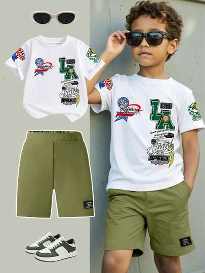 两件套男童时尚酷炫运动风英文标语印花短袖T恤和带口袋的休闲工装短裤，适合派对、春夏穿着，轻便舒适，是街头、休闲外出、返校、户外野餐、拍照、送礼的理想之选。