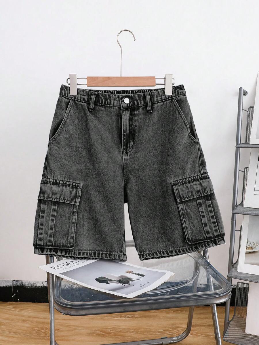 SHEIN 青少年男孩时尚休闲Y2K浅蓝色牛仔工装口袋宽松牛仔短裤,适合青少年男孩日常穿着,柔软舒适,也适合青少年男孩春夏穿着。 - 黑色 - 查看 1