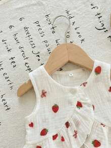 LMoss Kids 2pcs Baby Girl Cherry Print Woven Vest And Pants Set Strawberry Print Two-Piece Set Girls Summer Two Piece Sets Baby Girl Strawberry Set Toddler Girl Strawberry Sets - Multicolor - View 4