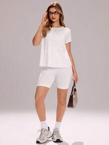 Sovereign Charm 女士几何印花圆领插肩短袖运动T恤 白色女式上衣 女士白色上衣 女士优雅时尚女式上衣 夏季女式衬衫 夏季女式上衣 女士跑步上衣 女士衬衫 女士印花白色上衣 女士正装 - 白色 - 查看 7