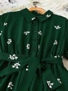 SHEIN LUNE 大码女式小碎花弹力腰连衣裙，浪漫风格，适合通勤，夏季短袖 - 彩色 - 查看 8