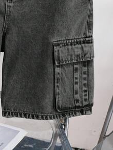 SHEIN 青少年男孩时尚休闲Y2K浅蓝色牛仔工装口袋宽松牛仔短裤，适合青少年男孩日常穿着，柔软舒适，也适合青少年男孩春夏穿着。 - 黑色 - 查看 3