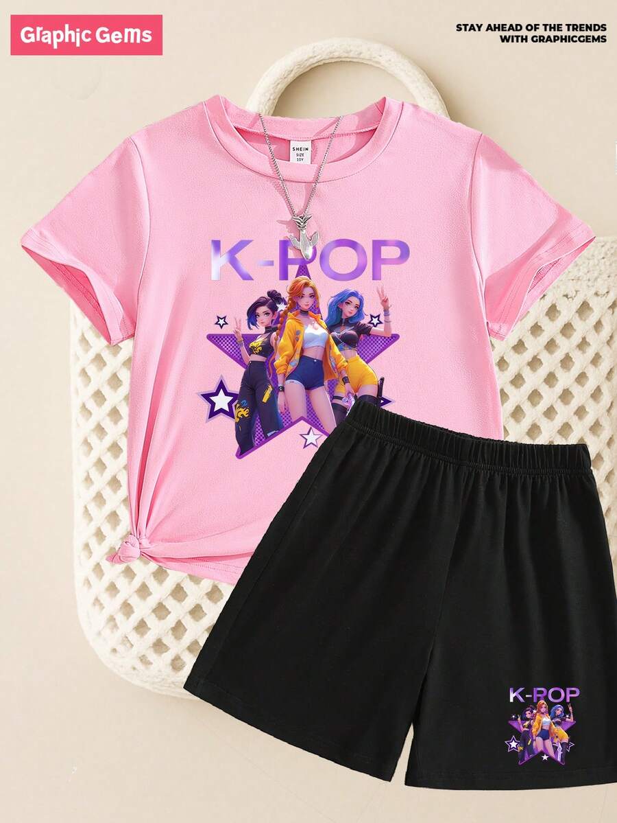 SHEIN 女童粉色T恤黑色短裤套装(2件套),KPOP金色女巫主题,可爱舒适,适合日常穿着,春、夏、秋、冬四季皆宜。 - 粉色 - 查看 1