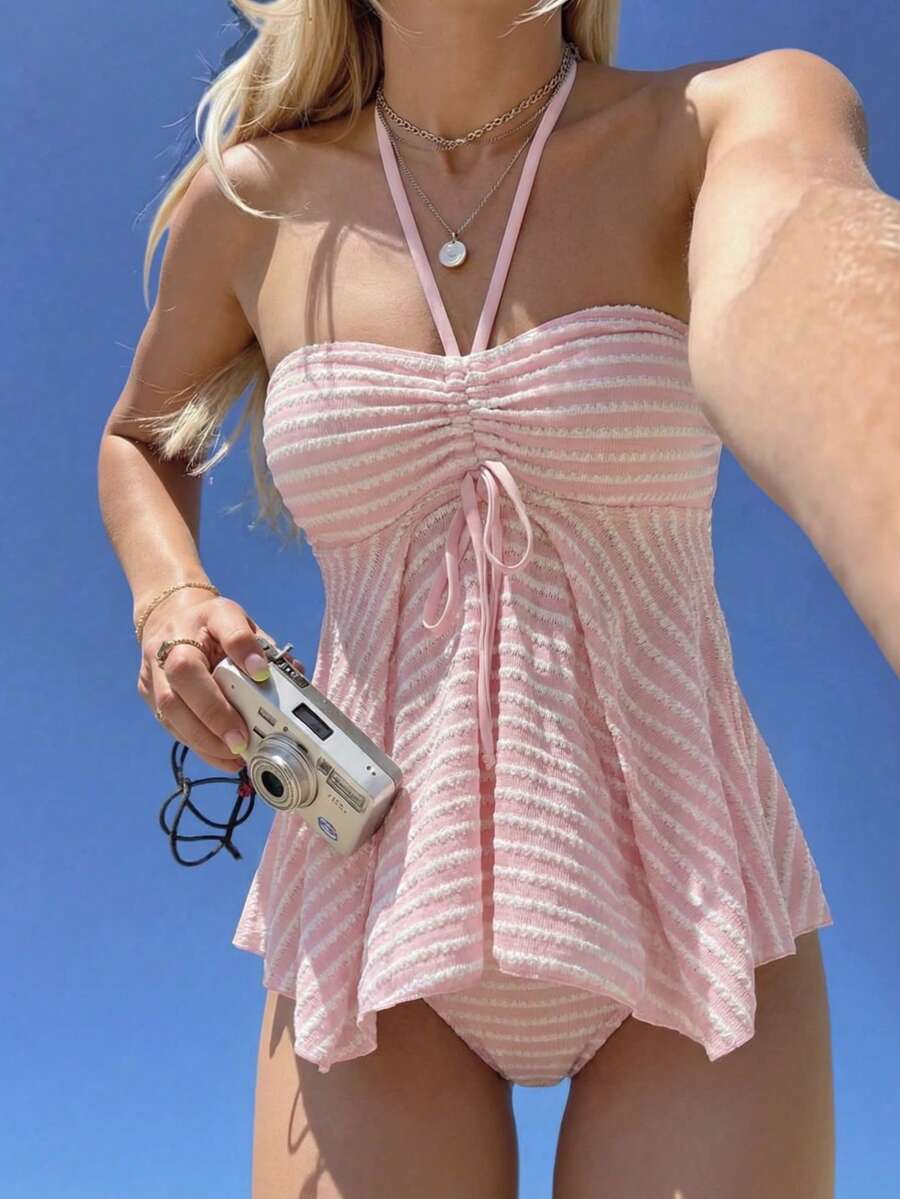 SHEIN Swim Mod 女士沙滩套装，浅粉色条纹纹理面料，无肩带细肩带，前抽绳设计，时尚休闲度假性感甜美可爱，女士泳衣套装，吊带比基尼 - 淺粉色 - 查看 1