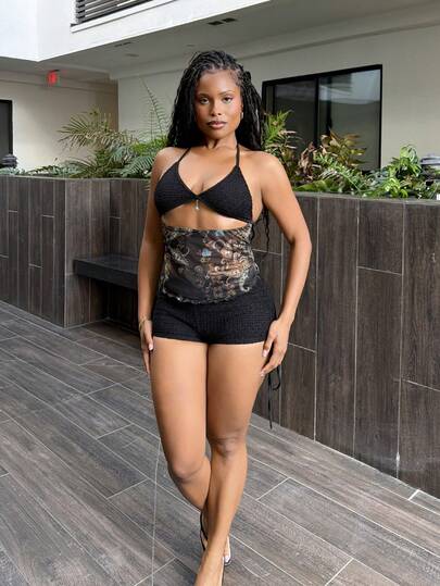 Tyla Gomez Ensemble 2 pièces femme, top ajusté à col en V dos nu avec lien et short taille basse froncé avec cordon de serrage. Style vintage, convient pour fête, Noël, rendez-vous, boîte de nuit, plage, croisière, thé de l'après-midi, bohème, vacances, automne