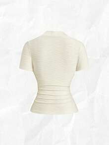 Chiquease 女士休闲性感纹理面料垂褶领口金属装饰褶皱修身T恤，适合日常穿着，纹理面料上衣，一件式上衣，女士上衣，优雅奶油色上衣，女士上衣，正装上衣 - 杏色 - 查看 2