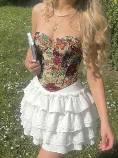 MainGRL 复古碎花抹胸露脐上衣，收腰设计，适合春夏度假、日常穿着、浪漫约会等场合。