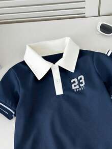 SHEIN Streecool Kids 2件套男童数字印花休闲Polo衫+数字印花织带装饰休闲短裤套装 - 寶藍色 - 查看 3