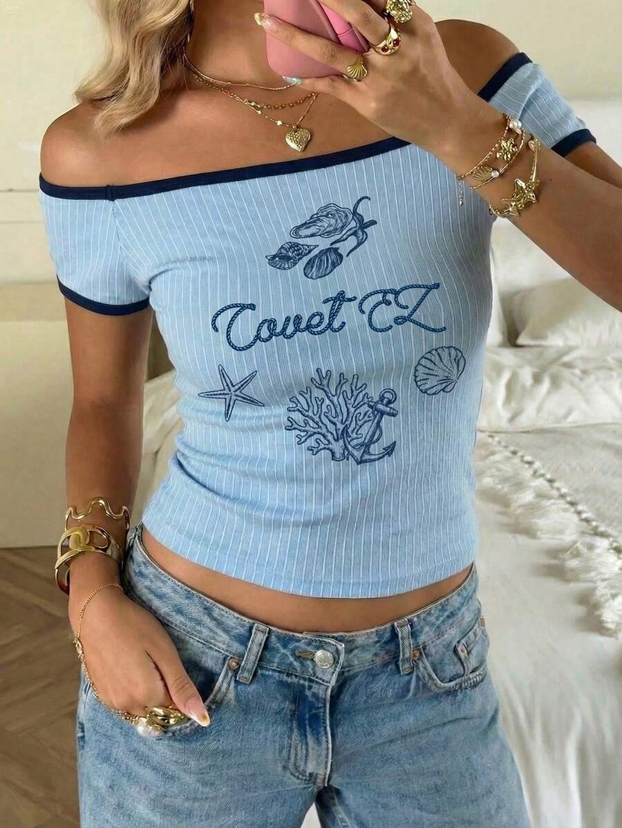 CovetEZ 休闲简约撞色印花T恤,印有品牌标语,适合度假、夏季、姐妹聚会、毕业季、派对、运动爱好者等场合。女士罗纹露肩上衣,可爱夏季上衣,女士沙滩装,夏季休闲上衣,女士短款上衣,女士夏季上衣,浅蓝色上衣,可爱上衣,女士夏季露肩上衣。 - 彩色 - 查看 1