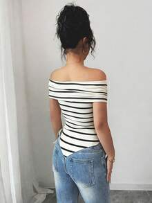 Rafferiza Áo thun nữ tay ngắn trễ vai, kiểu dáng thường ngày, thích hợp mặc đi làm, mùa hè. - Đen và trắng - Xem 2