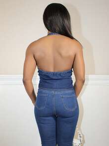 Steph T Y2K 蓝色弹性修身短款牛仔挂脖露背背心 - 深色水洗藍 - 查看 2