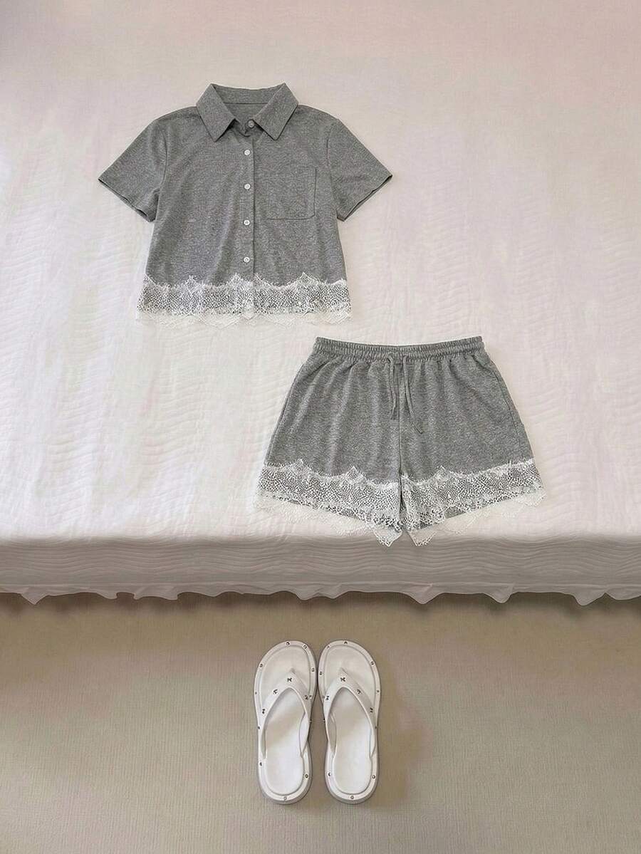 SHEIN LUNE Setelan 2 Potong Wanita: Atasan Lengan Pendek Kancing Depan dengan Detail Renda Kontras dan Celana Pendek dengan Tali Serut di Pinggang - Grey - View 1