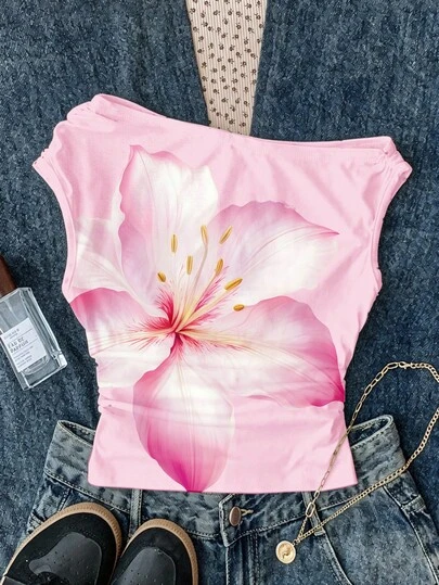 Blusa corta asimétrica fruncida de estilo minimalista casual blanca para niñas preadolescentes, con estampado floral rosa dulce, adecuada para primavera/verano, atuendo personalizado, uso diario, fiesta en la piscina, campamento de verano, ropa de verano linda, artículos de verano para niños, estilo cottage, ropa de playa, estilo coreano, regreso a casa, grunge, a rayas, vintage, color block, Y2K, Kawaii