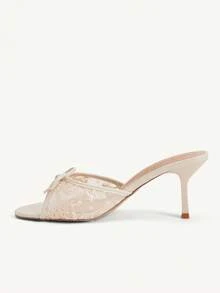 CUCCOO CHICEST Chaussures à talons mi-hauts carrées en dentelle de couleur abricot avec nœud décoratif. Talon fin laqué assorti. Convient pour le travail, les sorties, les fêtes, les vacances, les mariages, la Saint-Valentin et Noël. Sandales à talons hauts légères et enfiler d'1 pièce seul tenant pour femmes. - Nude - Voir 5