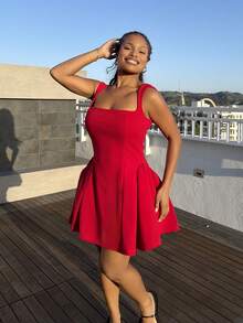 Tyla Gomez 女式纯红色迷你 A 字形泡泡袖方领优雅收腰摇摆圣诞约会派对连衣裙，秋冬 - 紅色 - 查看 5