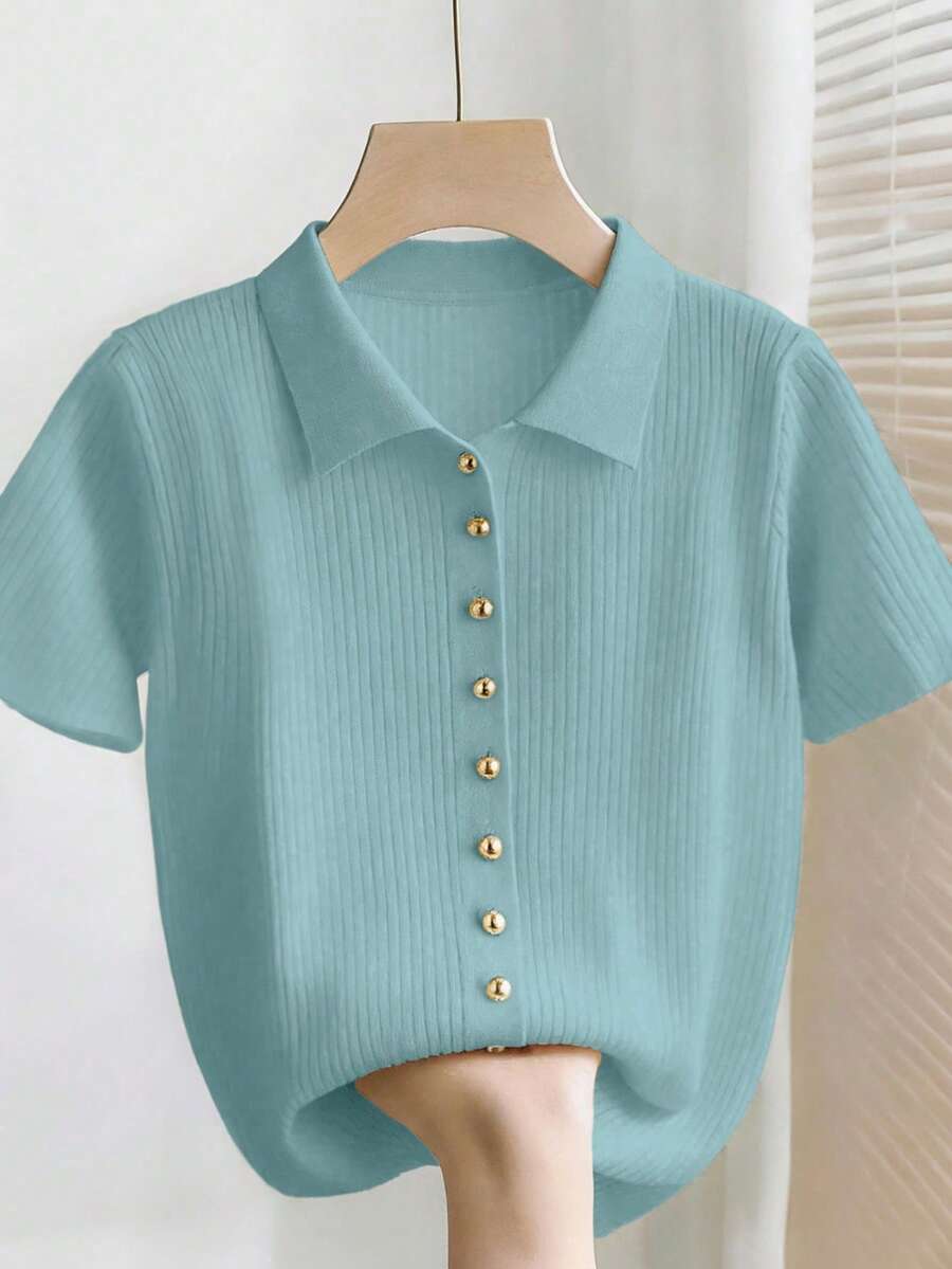 SHEIN Franclia 新款夏季休闲宽松百搭简约优雅柔软Polo衫，适合办公室、工作、通勤等场合，金属纽扣设计，修身剪裁，款式简洁大方，男女皆宜，极简女式开衫 - 薄荷藍 - 查看 1