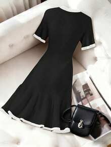 Ellegaria. Mẫu đầm len nữ thanh lịch ôm sát, gợi cảm, mới về mùa xuân/thu với thiết kế tinh tế. - Đen và trắng - Xem 2