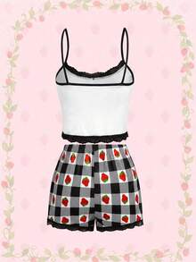 Strawberry Shortcake | ROMWE Bộ đồ ngủ nữ dễ thương họa tiết hoạt hình, áo hai dây viền ren và quần short kẻ caro, kiểu dáng thường ngày. - màu đen - Xem 2