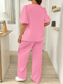 Set de 2 piezas de top con mangas de farol con volantes y nudo delantero y pantalones con cintura ajustable para embarazadas, conjunto de moda para vacaciones - Rosa - Ver 2