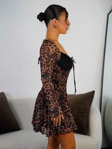 SAYEHFBABY 复古性感腰部收紧长袖豹纹网眼撞色蕾丝露背迷你连衣裙，街头风格，秋冬 - 彩色 - 查看 6