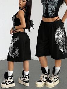 SHEIN PETITE 女士黑色朋克风印花短裤 - 黑色 - 查看 1