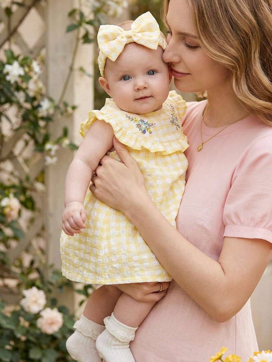 新生女宝宝夏季新款黄白格子刺绣荷叶边连衣裙+蝴蝶结发带两件套优雅套装 - 黃色 - 查看 1