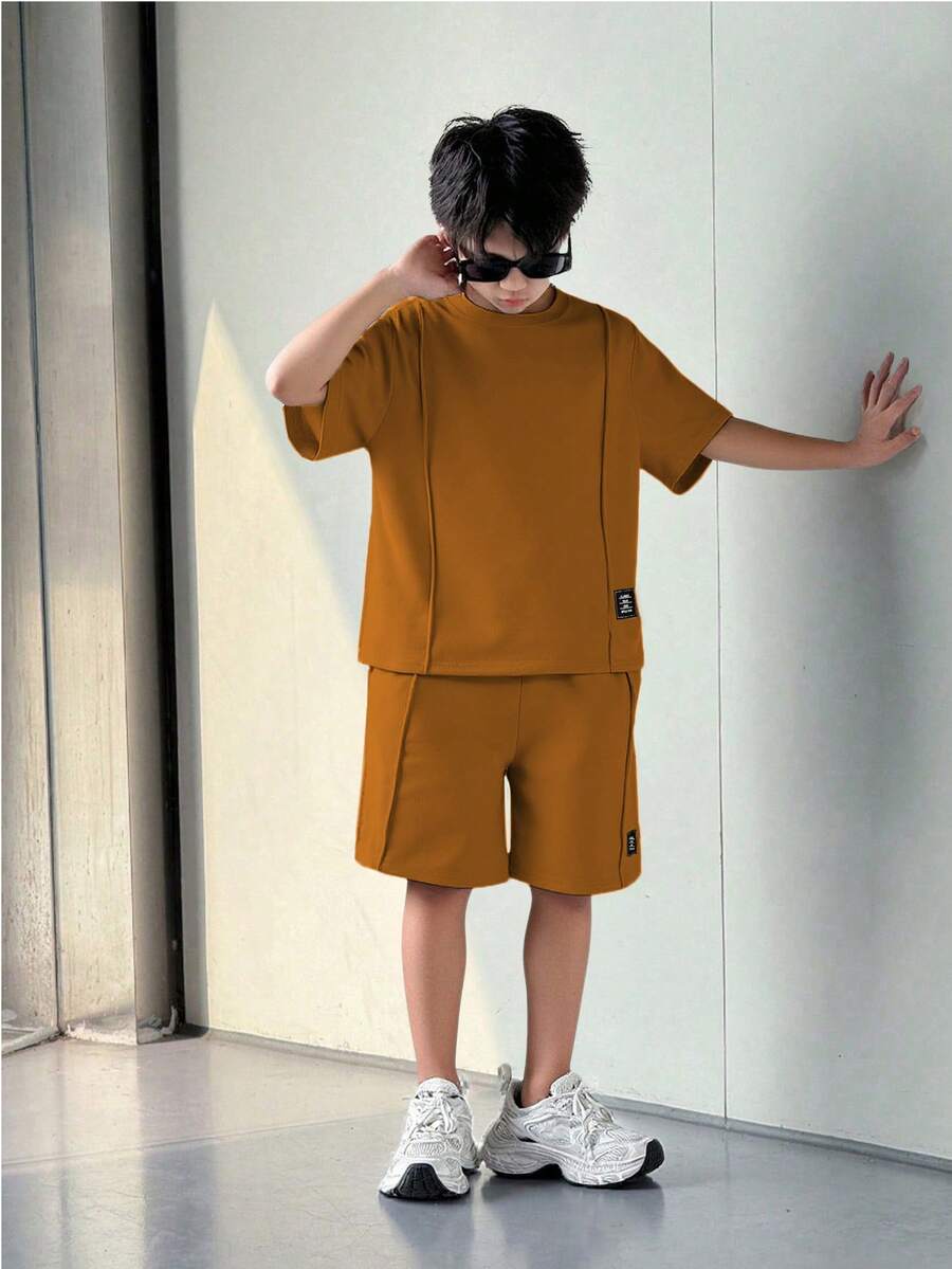 SHEIN Mirajuku 男童基础字母图案短袖T恤和短裤套装,适合休闲和运动穿着 - 黃色 - 查看 1