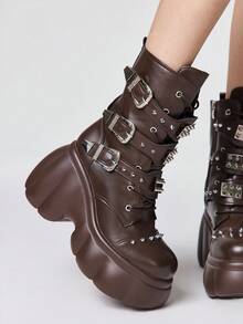 ROMWE Grunge Punk 女士高跟凉鞋~ 2025 新款时尚秋冬朋克风棕色 PU 圆头铆钉系带厚底马靴 女士小号哥特金属帅气机车靴 热辣女孩炸街小靴 - 棕色 - 查看 9