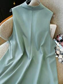 GlowEve CURVE Plus Size Women Sleeveless Solid Color 3D Floral Design Elegant Fashion Versatile Suitable For Spring/Summer Everyday Casual/Work Wear Blouse - Green - View 5