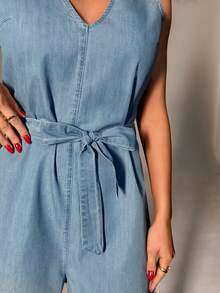 SHEIN V-Neck, Sleeveless Light Blue, Washed Denim Short Jumpsuit With Belted, Denim Overalls - Light Wash - View 7
