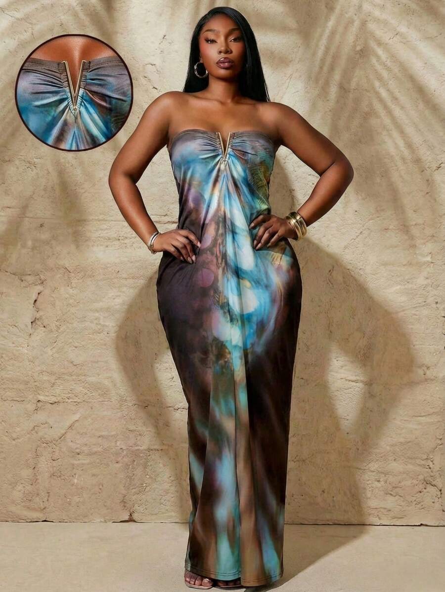 SHEIN SXY Plus Size Dark Blue Abstract Feather Print Strapless Ruched Maxi Dress,V-Shaped Metal Embellishment,Summer Holiday Vacation Night Out Club Bohemian - Multicolor - View 1