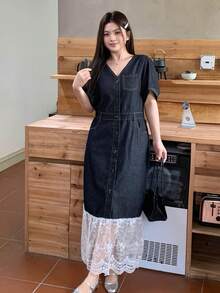 Dazy Plus V领深蓝色短袖撞色蕾丝优雅长款休闲牛仔连衣裙，春夏款 - 深色水洗藍 - 查看 7