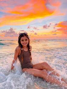 Bộ đồ bơi liền thân phối màu Maillard, họa tiết chấm bi cổ điển dành cho bé gái tuổi teen, thích hợp mặc đi biển vào mùa hè. - Nhiều màu - Xem 2