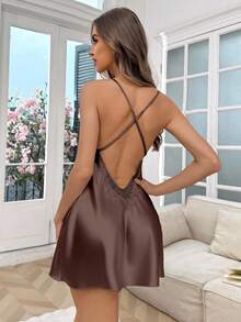 Crystal Vow Áo ngủ hai dây hở lưng gợi cảm bằng lụa giả với viền ren và dây chéo. - Cà phê nâu - Xem 3