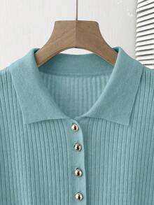 SHEIN Franclia 新款夏季休闲宽松百搭简约优雅柔软Polo衫，适合办公室、工作、通勤等场合，金属纽扣设计，修身剪裁，款式简洁大方，男女皆宜，极简女式开衫 - 薄荷藍 - 查看 4