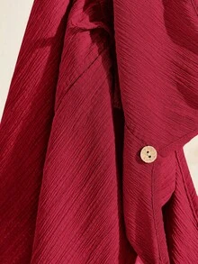 SHEIN 少女扭结背心式休闲连体裤，正面纽扣装饰，采用编织纹理面料，适合春季郊游、田园风、花园下午茶、休闲外出等场合。 - 紅色 - 查看 12